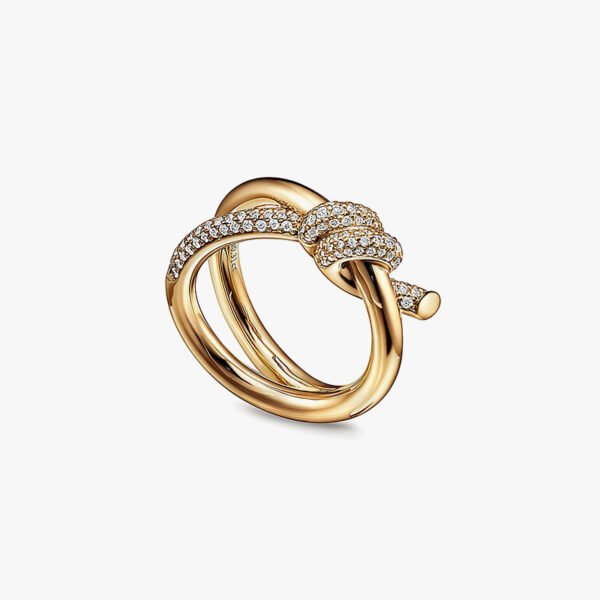 Pearl Ring in Yellow Gold